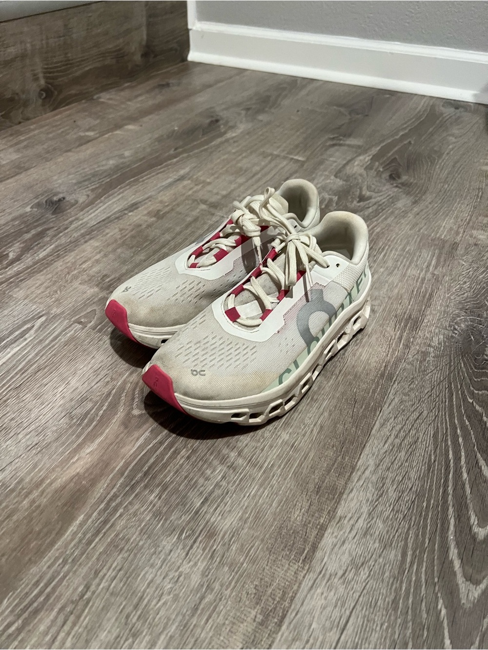 On cloud Running Women's Cloudswift Athletic Sneakers in Off-White and Pink